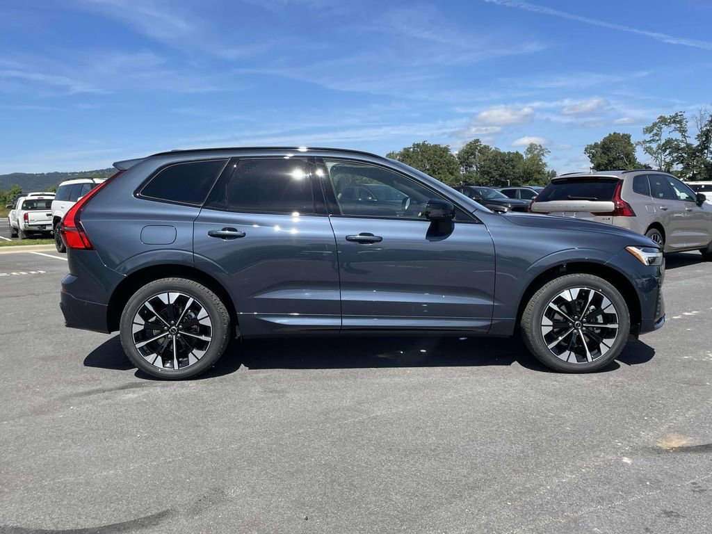 New 2026 Volvo XC60 B5 Plus w/ Protection Package Premier image 30