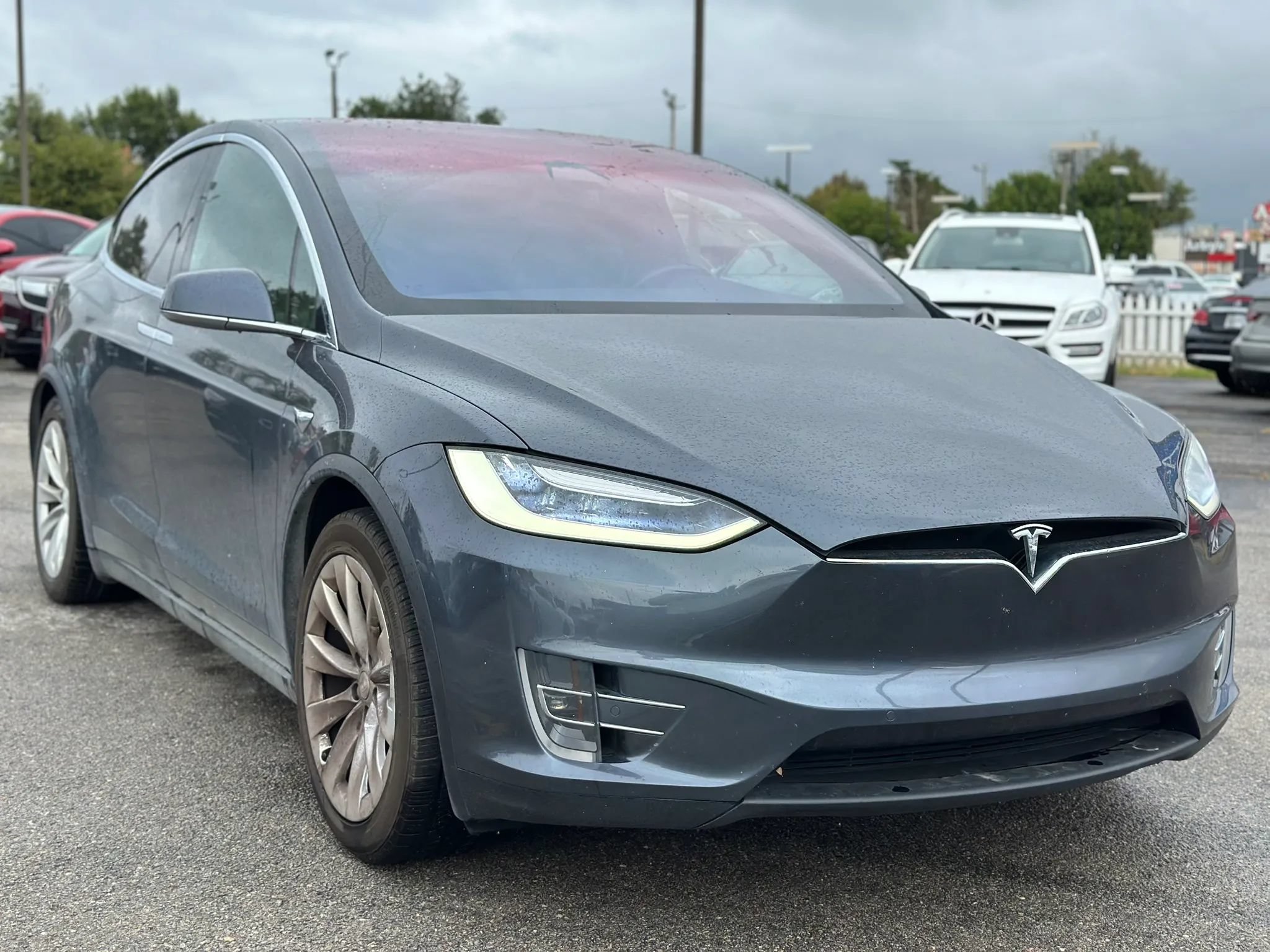 Used 2017 Tesla Model X 75D AWD/4WD image 7