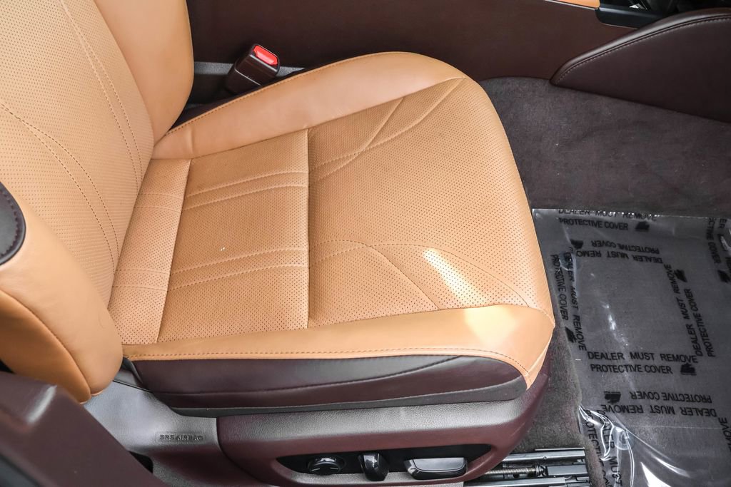 Used 2020 Lexus ES 300h 300h Luxury w/ Accessory Package 2 image 39