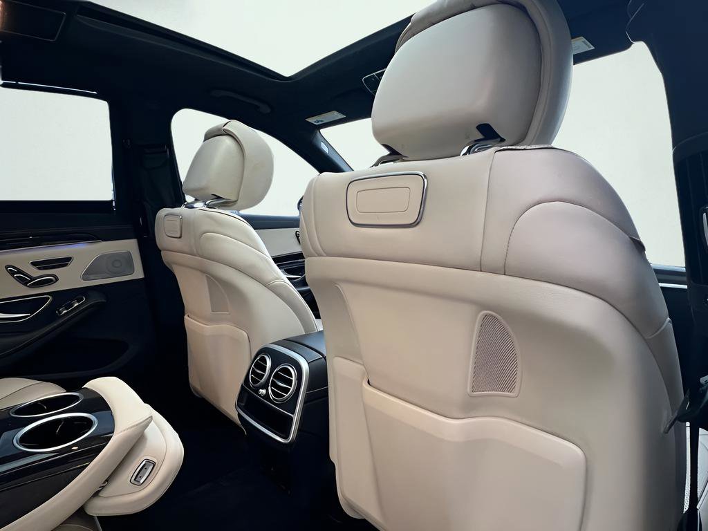 Used 2018 Mercedes-Benz S 560 Sedan image 30