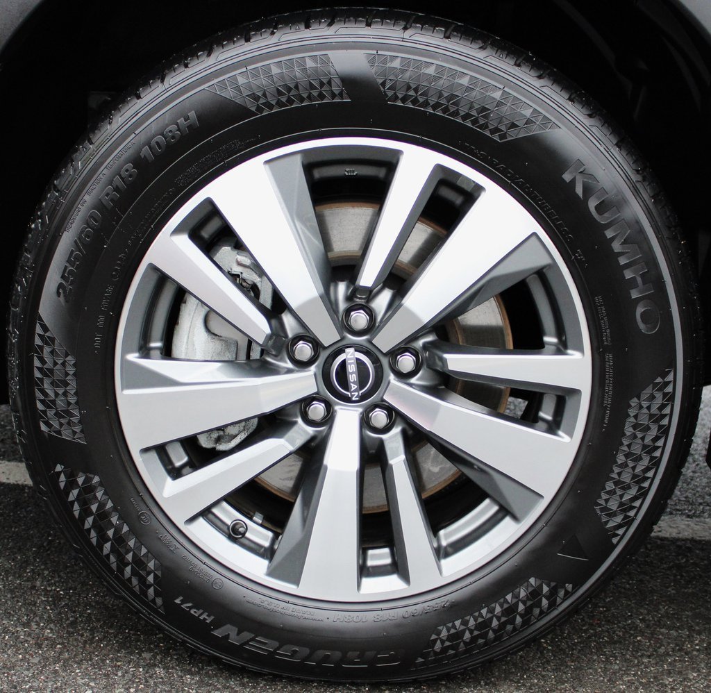 Certified 2024 Nissan Pathfinder SL image 9