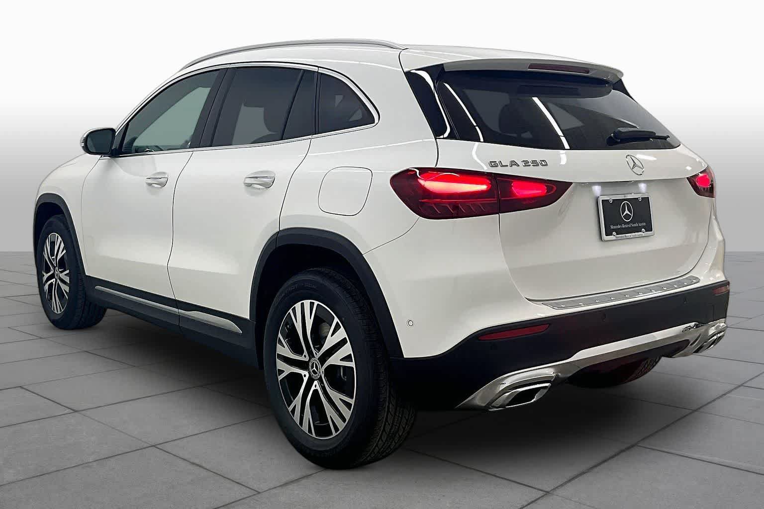 New 2026 Mercedes-Benz GLA 250 image 12