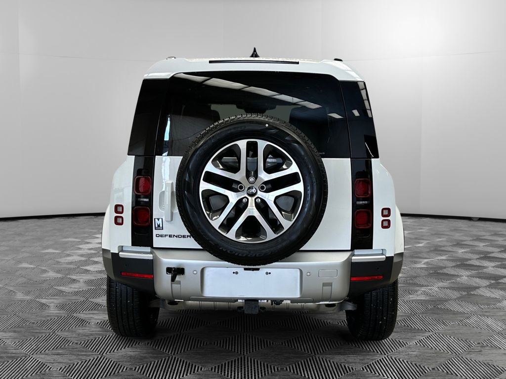 Used 2024 Land Rover Defender 110 S image 4