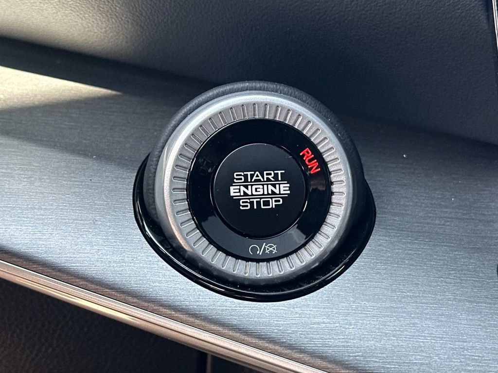 New 2026 Jeep Grand Wagoneer Limited AWD/4WD image 25