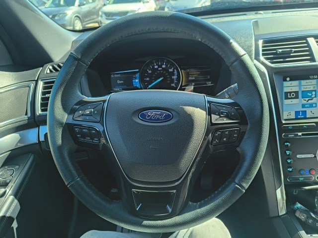 Used 2018 Ford Explorer Limited image 21