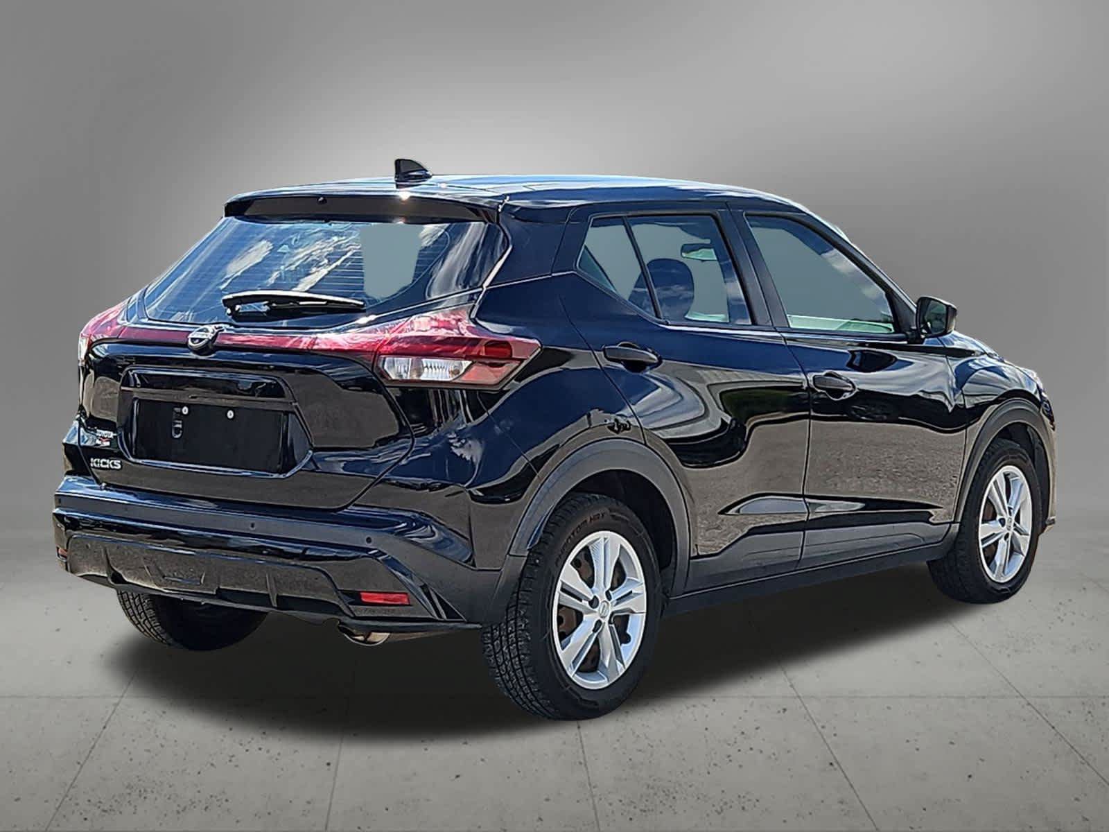 Used 2022 Nissan Kicks S FWD image 13