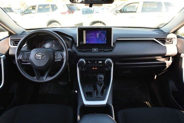 Used 2024 Toyota RAV4 LE image 8