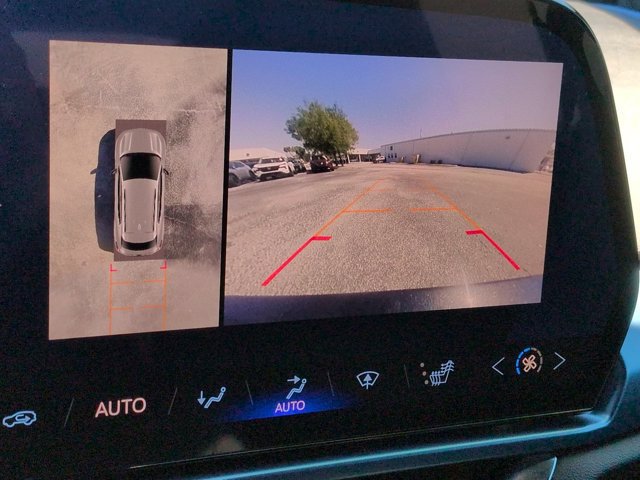Used 2024 Chevrolet Equinox EV LT FWD image 19
