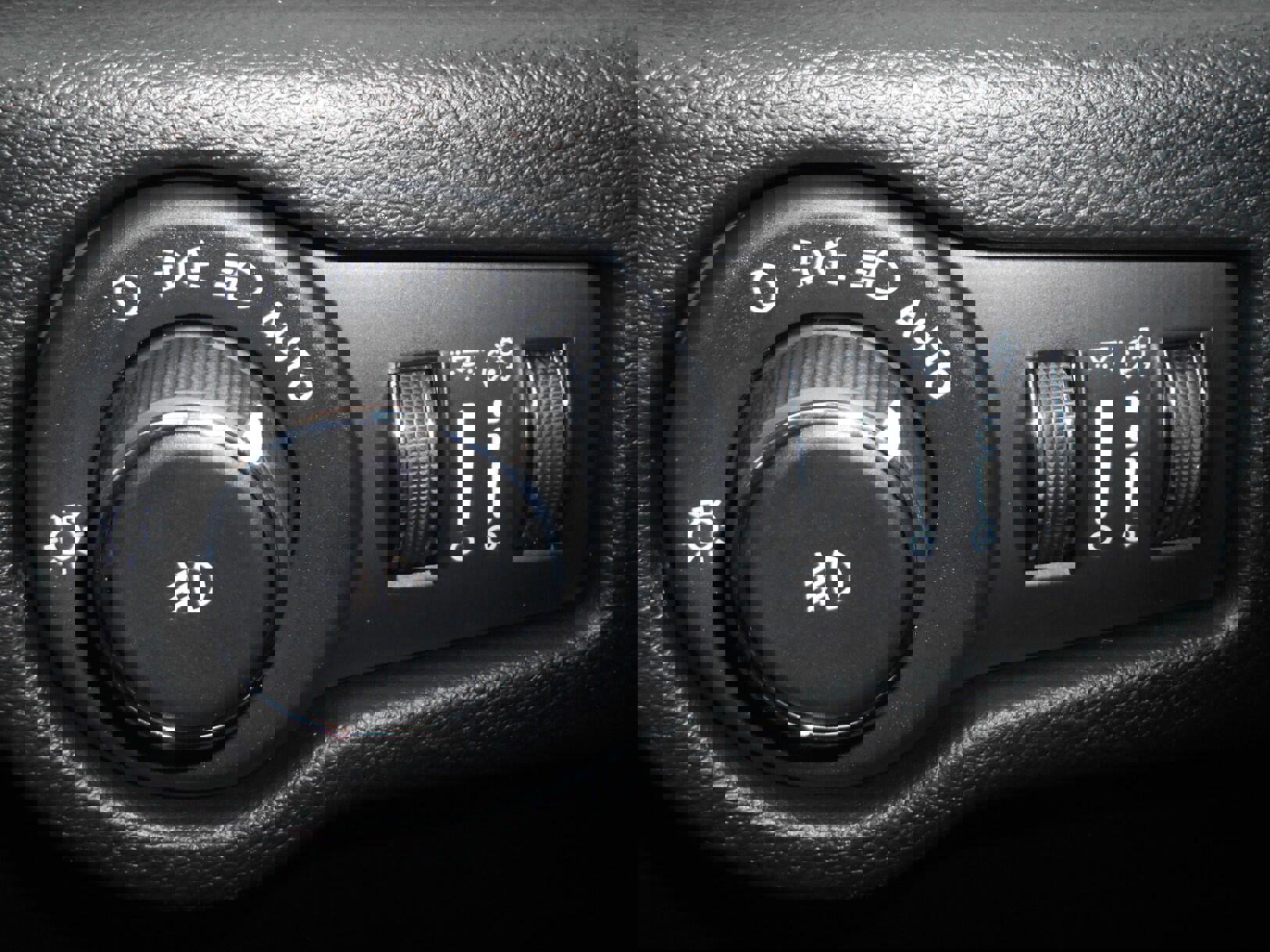 New 2026 Chrysler Pacifica Select image 16