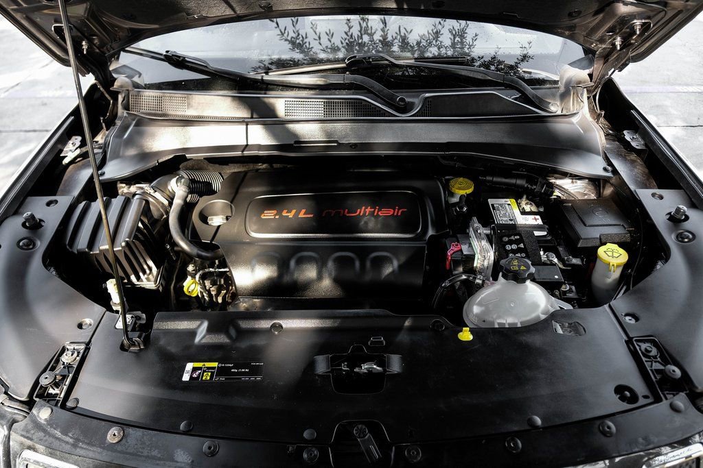 Used 2022 Jeep Compass Limited image 7