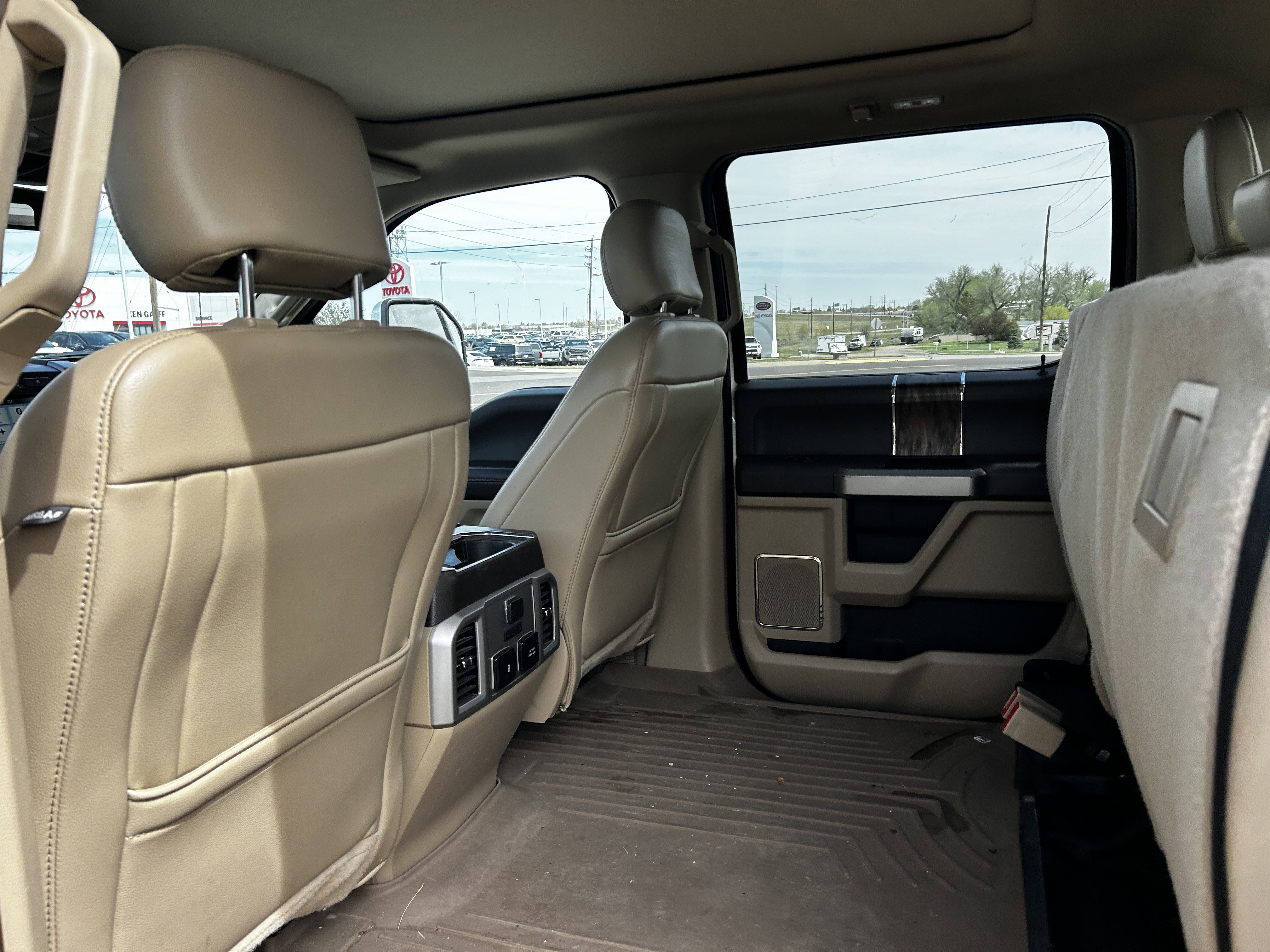 Used 2018 Ford F150 Lariat w/ Equipment Group 502A Luxury AWD/4WD image 10