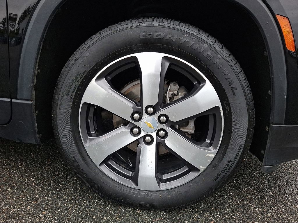 Used 2023 Chevrolet Traverse LT w/ LT Premium Package image 9