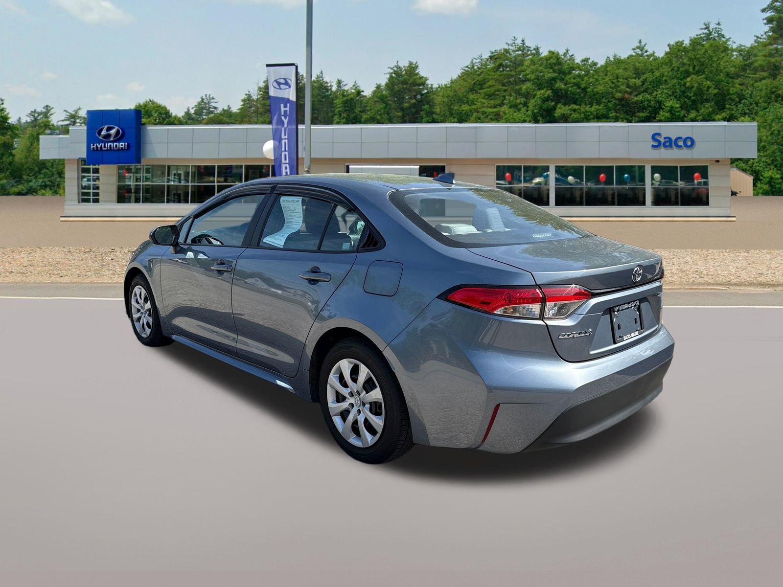Used 2024 Toyota Corolla LE FWD image 3