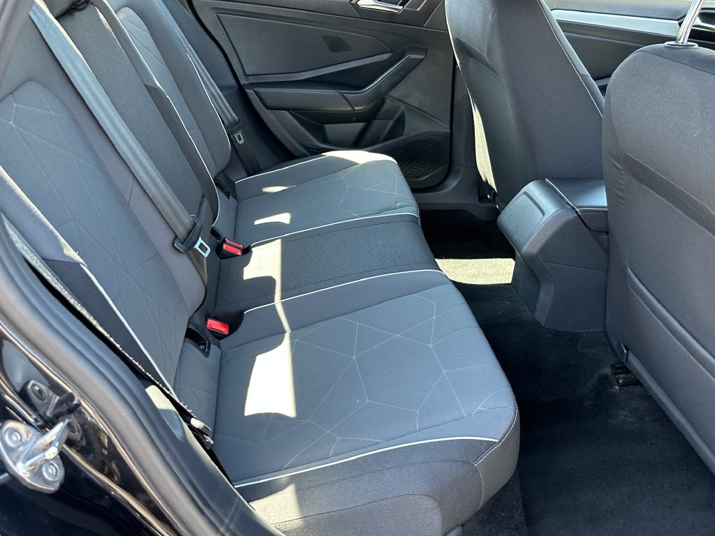 Used 2025 Volkswagen Jetta Sport FWD image 19
