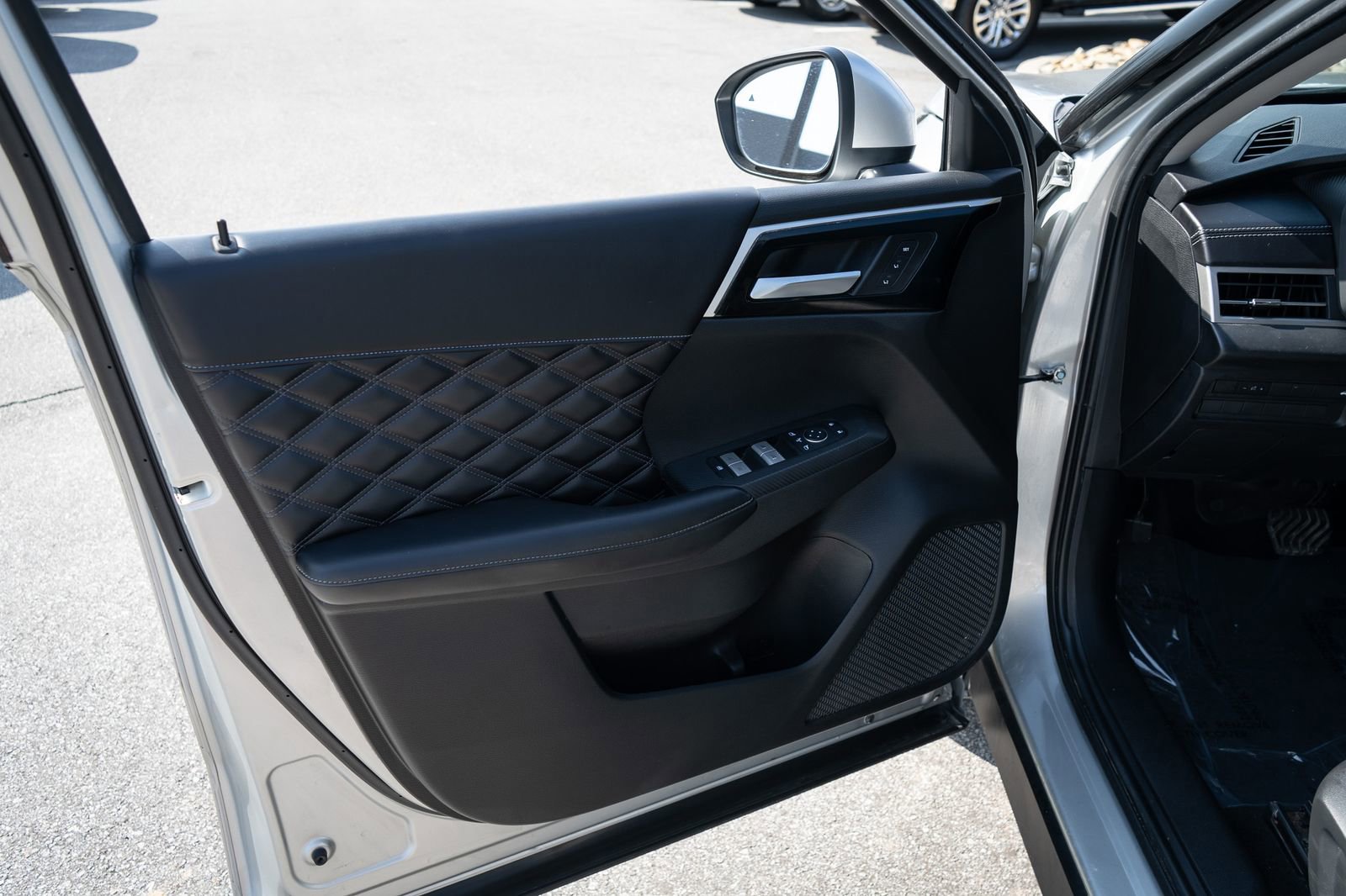 Used 2022 Mitsubishi Outlander SEL AWD/4WD image 16