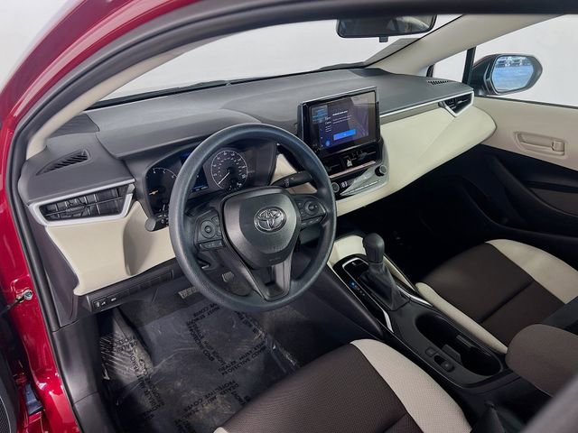 Used 2025 Toyota Corolla LE image 10