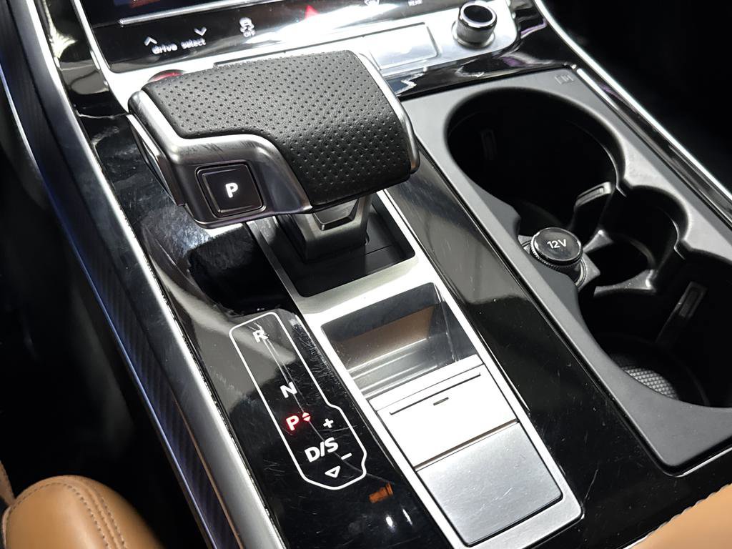 Used 2023 Audi RS Q8 w/ Black Optic Package image 22