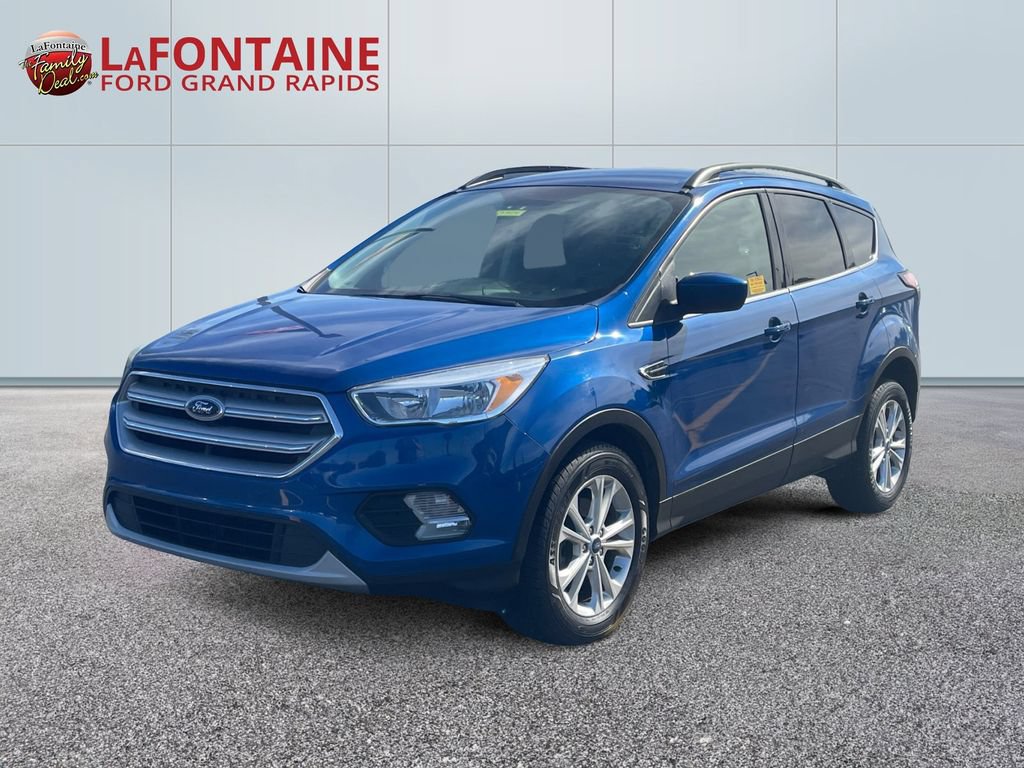 Used 2018 Ford Escape SE w/ SE Sync 3 Package FWD image 1