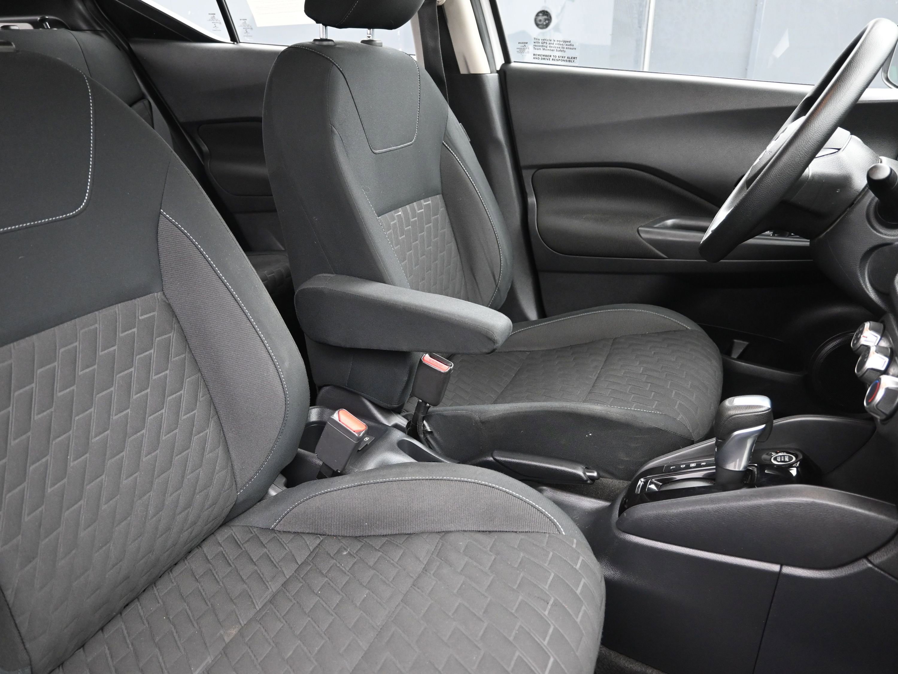 Used 2022 Nissan Kicks S FWD image 27