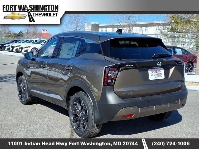 Used 2026 Nissan Kicks SR w/ SR Premium Package FWD image 5
