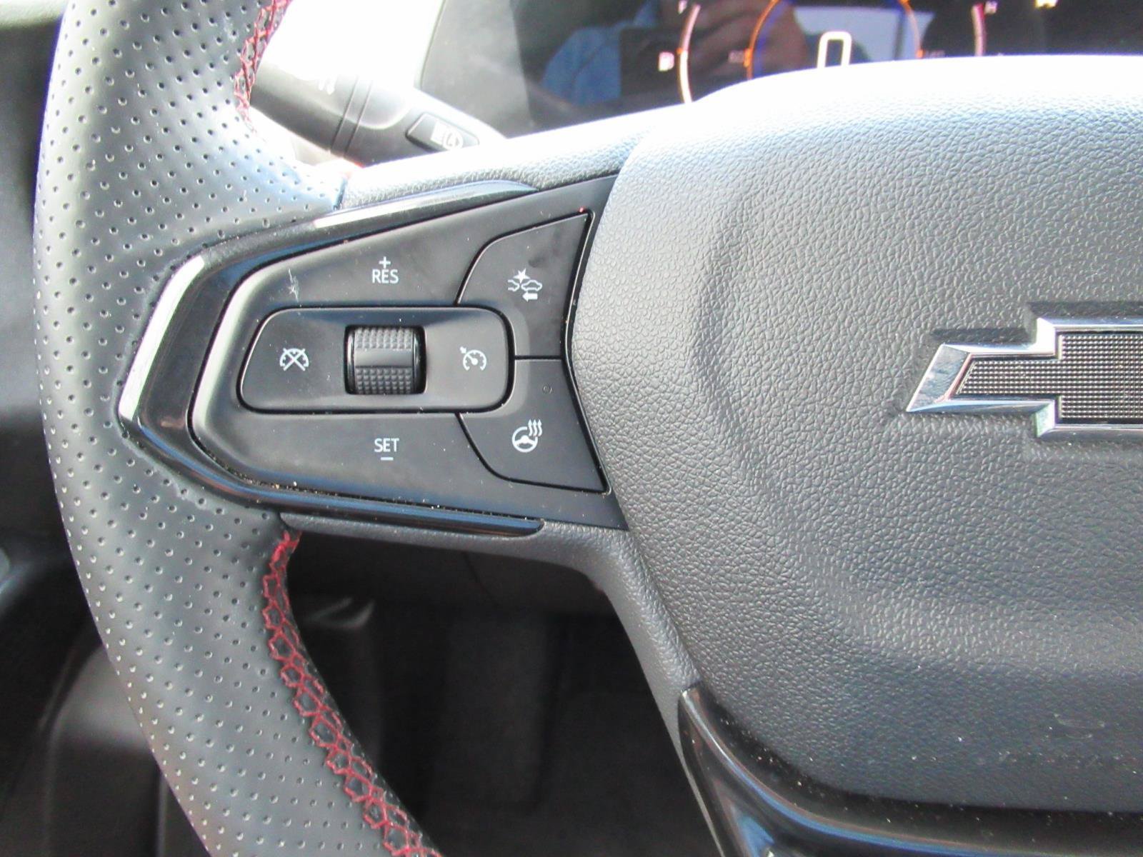 Certified 2024 Chevrolet Trax RS w/ Driver Confidence Package FWD image 23