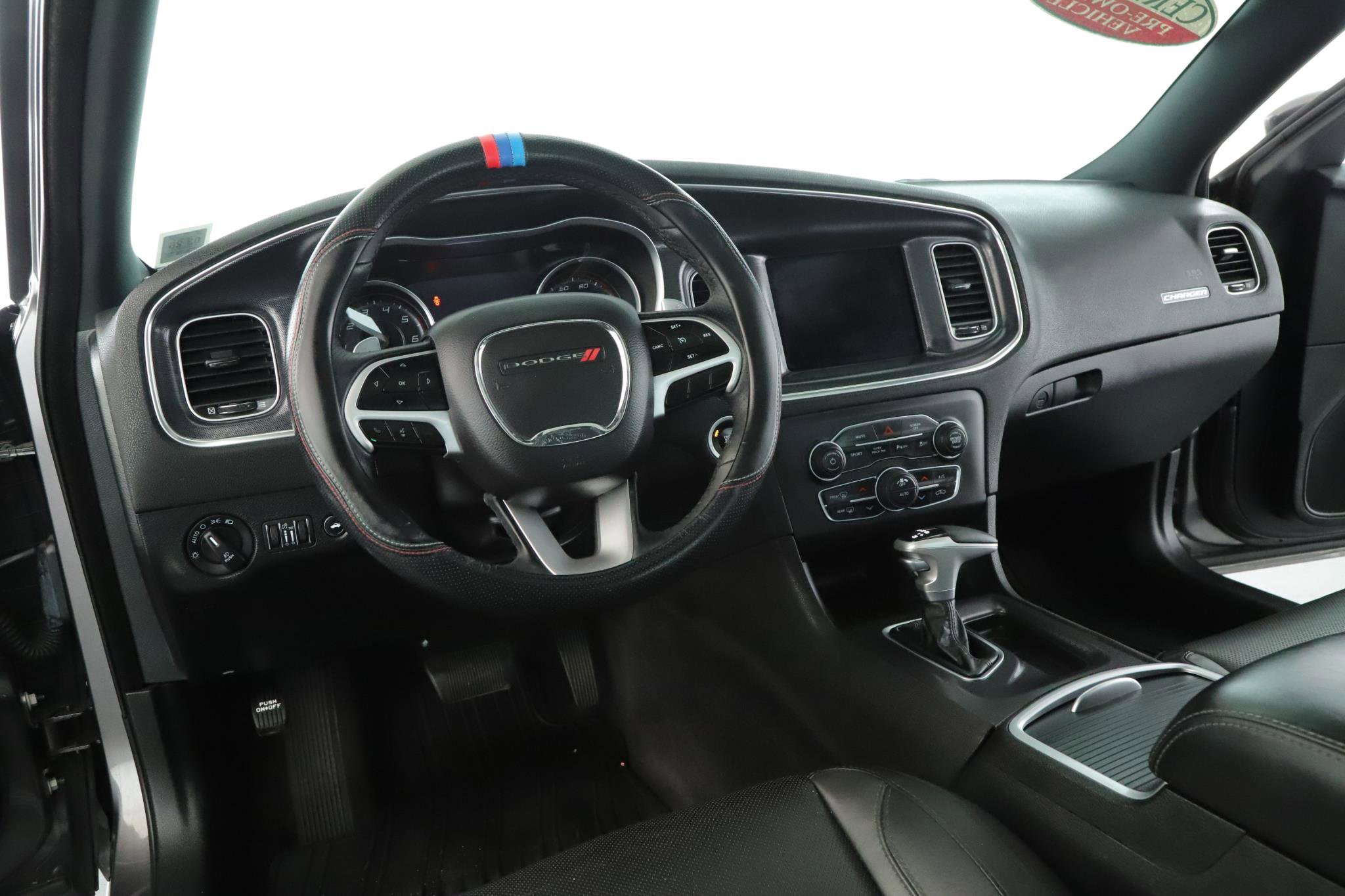 Used 2018 Dodge Charger GT image 2