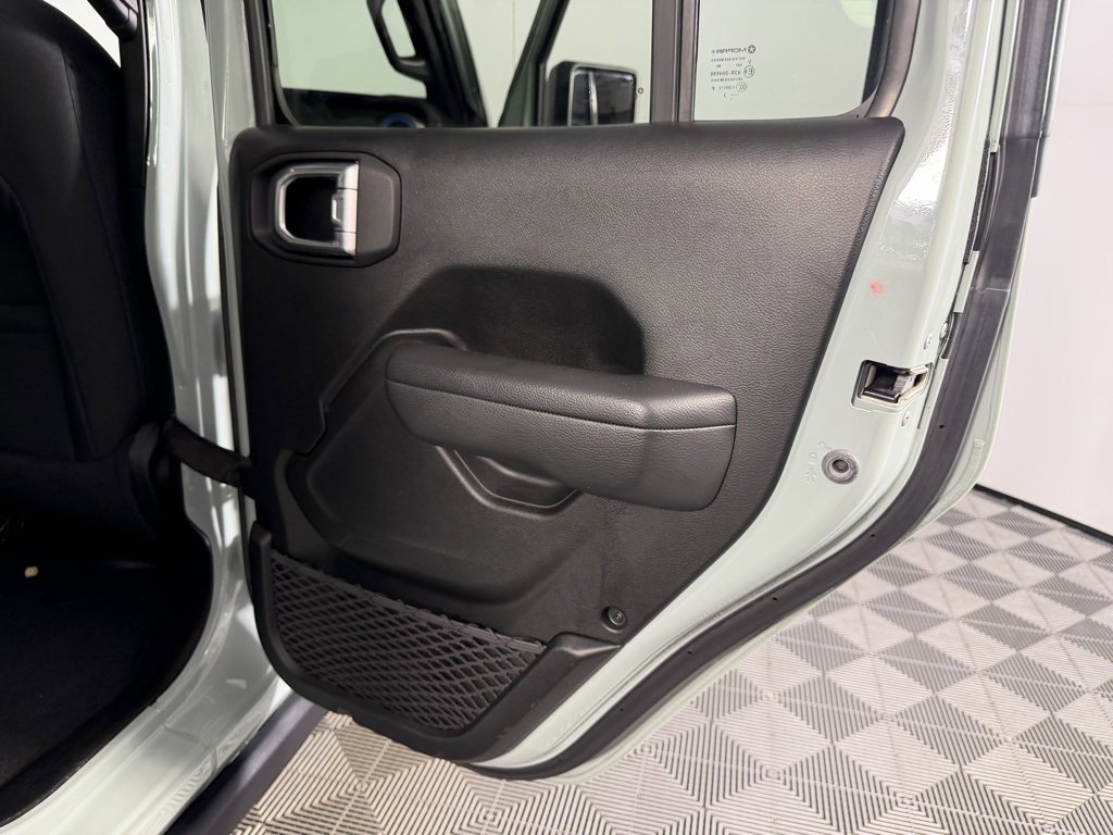 Certified 2023 Jeep Wrangler Unlimited Rubicon 4xe image 28