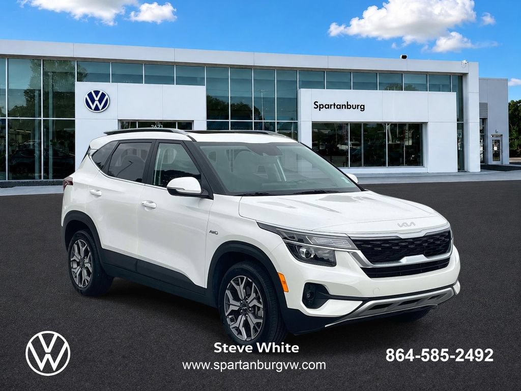 Used 2023 Kia Seltos EX AWD/4WD image 1