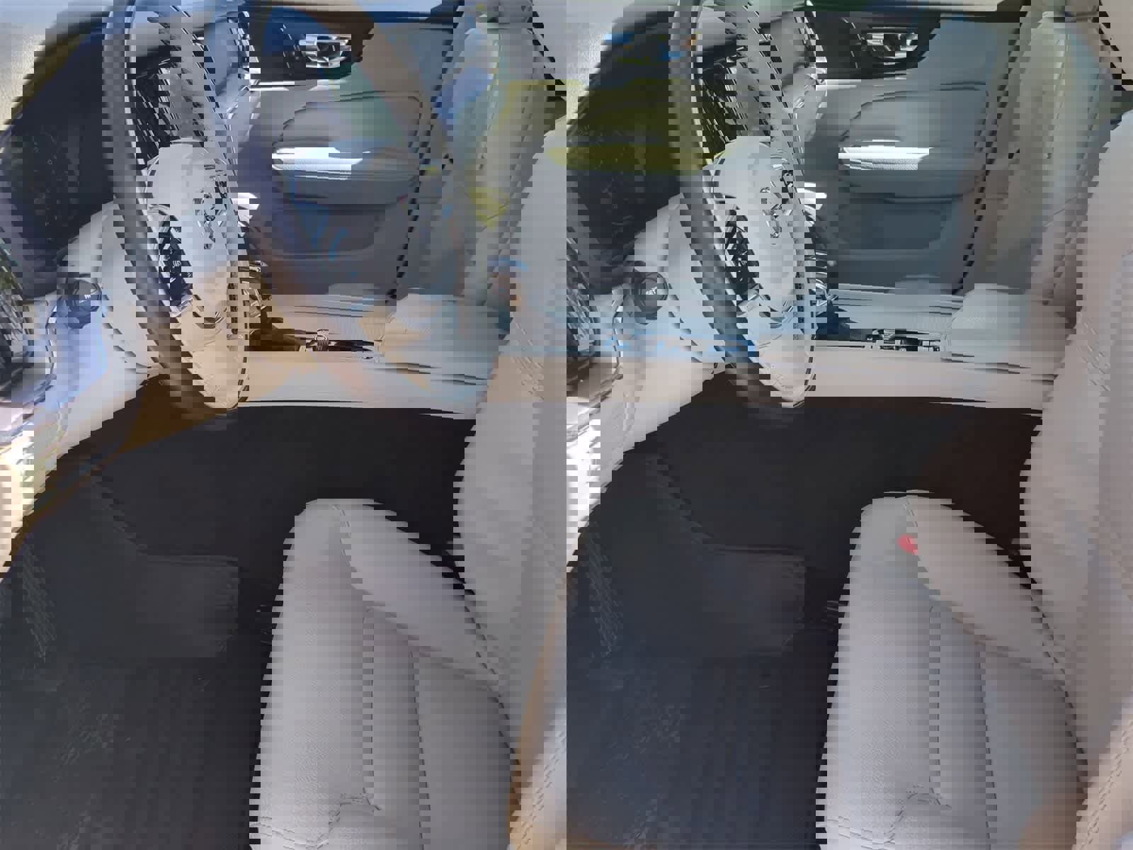 Used 2020 Volvo S60 T6 Momentum image 16