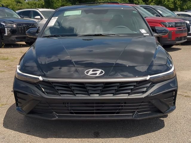 New 2025 Hyundai Elantra SEL FWD image 9