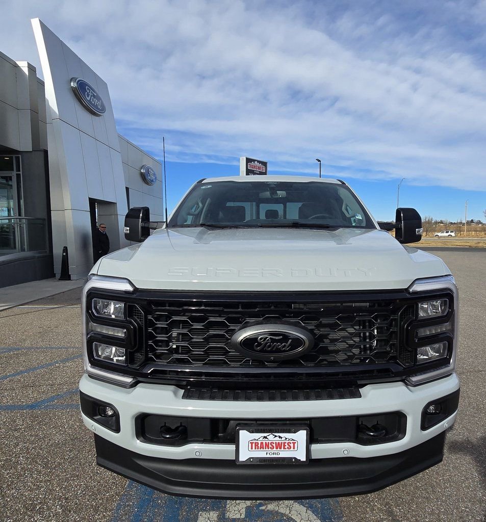 New 2026 Ford F250 Lariat w/ Black Appearance Package AWD/4WD image 3