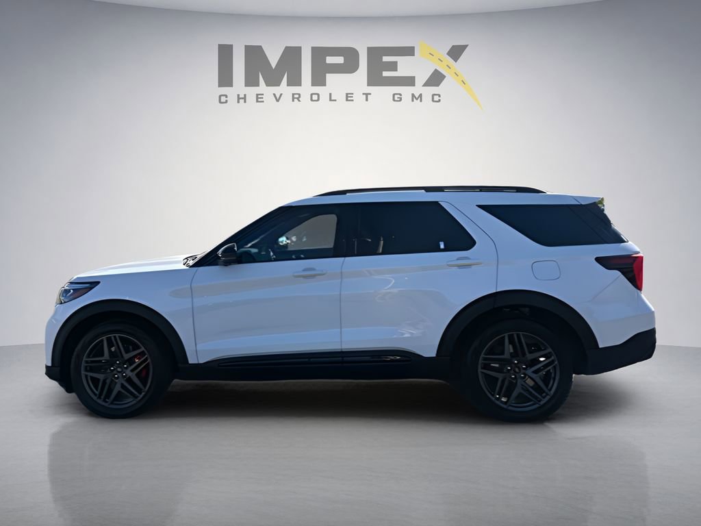 Used 2025 Ford Explorer ST w/ Sun And Sound Package AWD/4WD image 2