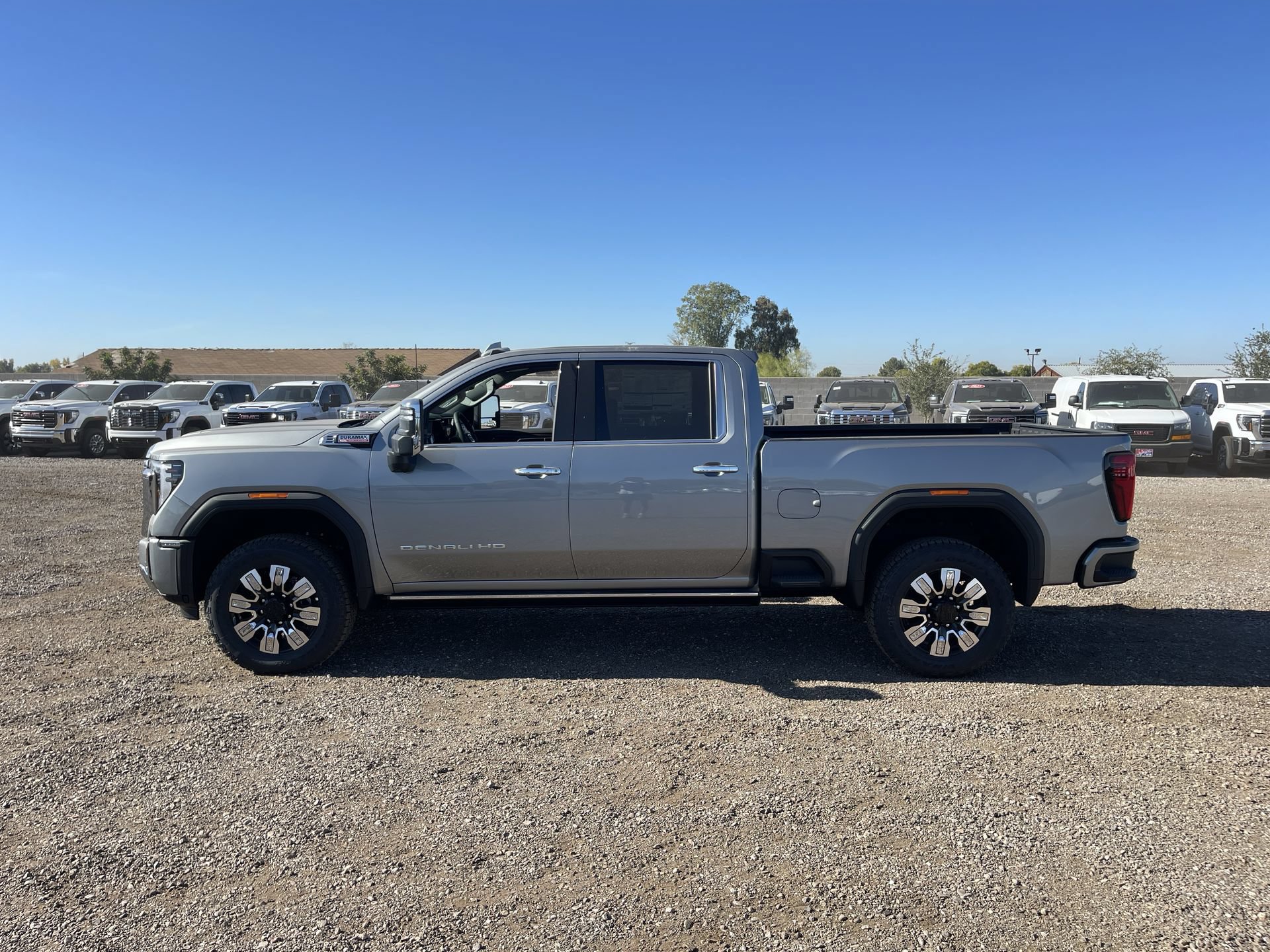 New 2026 GMC Sierra 2500 Denali w/ Denali Reserve Package AWD/4WD image 53