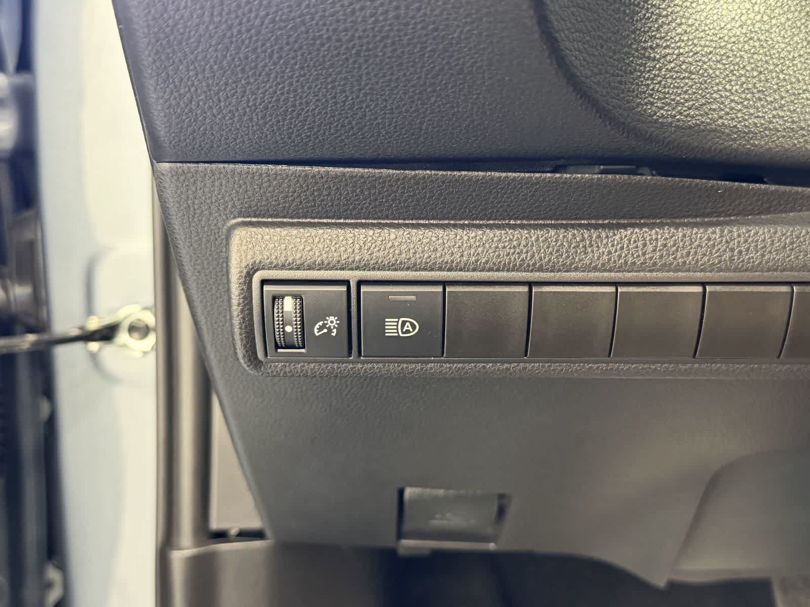 Used 2025 Toyota Corolla XSE FWD image 15