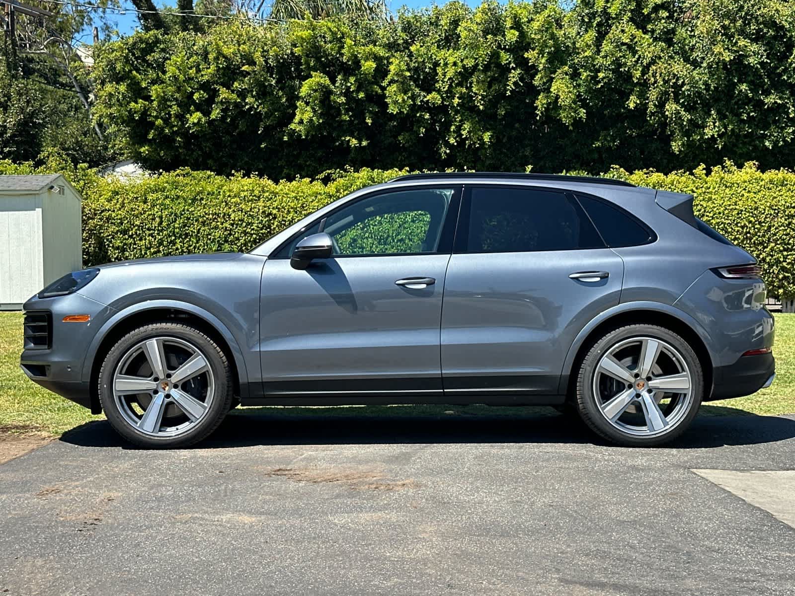 New 2026 Porsche Cayenne AWD/4WD image 2