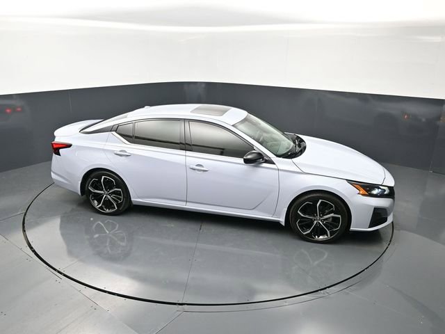 Used 2023 Nissan Altima 2.5 SR w/ SR Premium Package FWD image 20