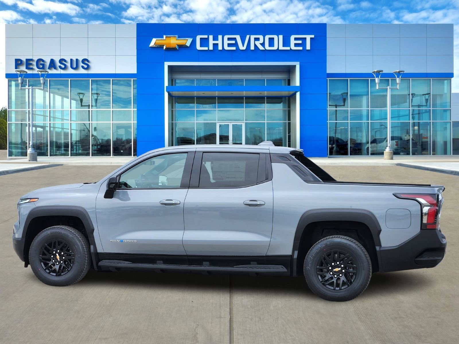New 2026 Chevrolet Silverado EV LT AWD/4WD image 3