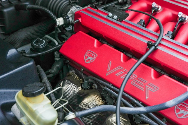 Used 1998 Dodge Viper GTS RWD image 19