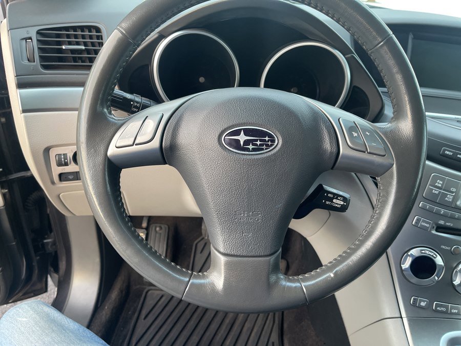 Used 2011 Subaru Tribeca Touring AWD/4WD image 28