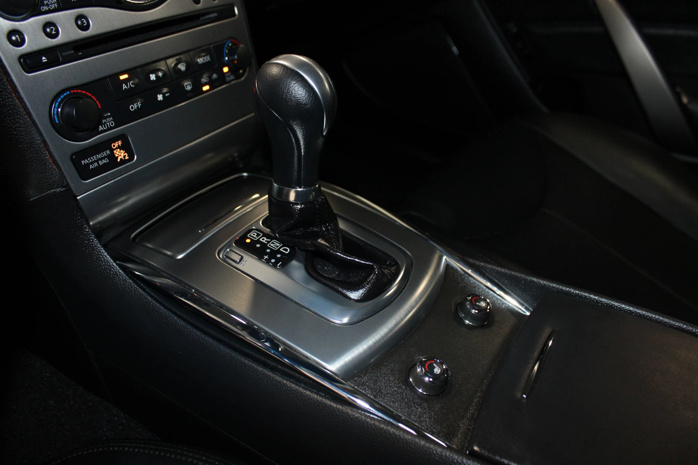 Used 2011 INFINITI G37 Journey w/ Premium Pkg RWD image 16