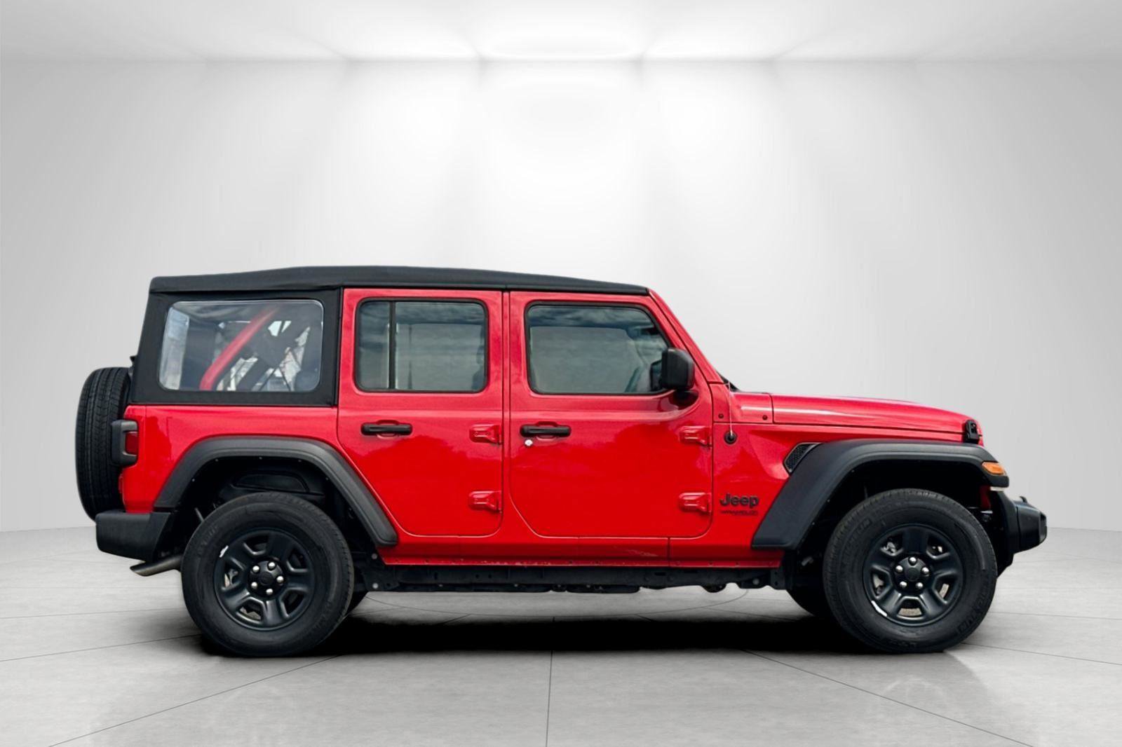 Certified 2022 Jeep Wrangler Unlimited Sport image 2
