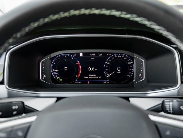 Used 2025 Volkswagen Taos SEL w/ Black Wheel Plus Package AWD/4WD image 16