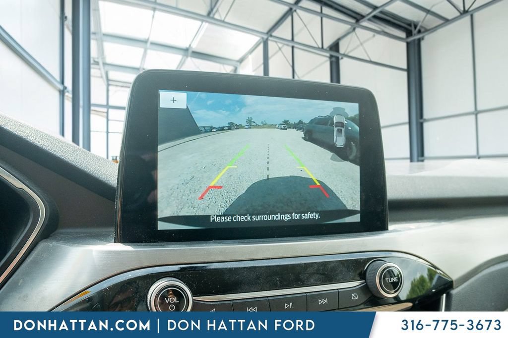 Used 2021 Ford Escape Titanium AWD/4WD image 8