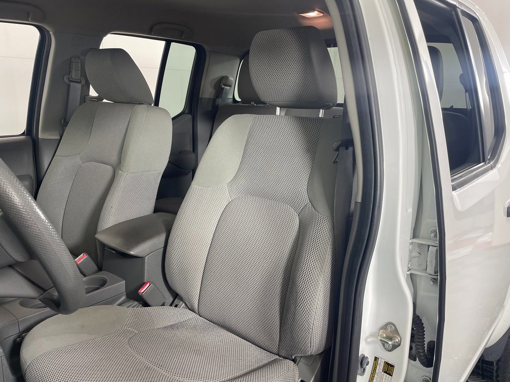 Used 2017 Nissan Frontier SV image 21