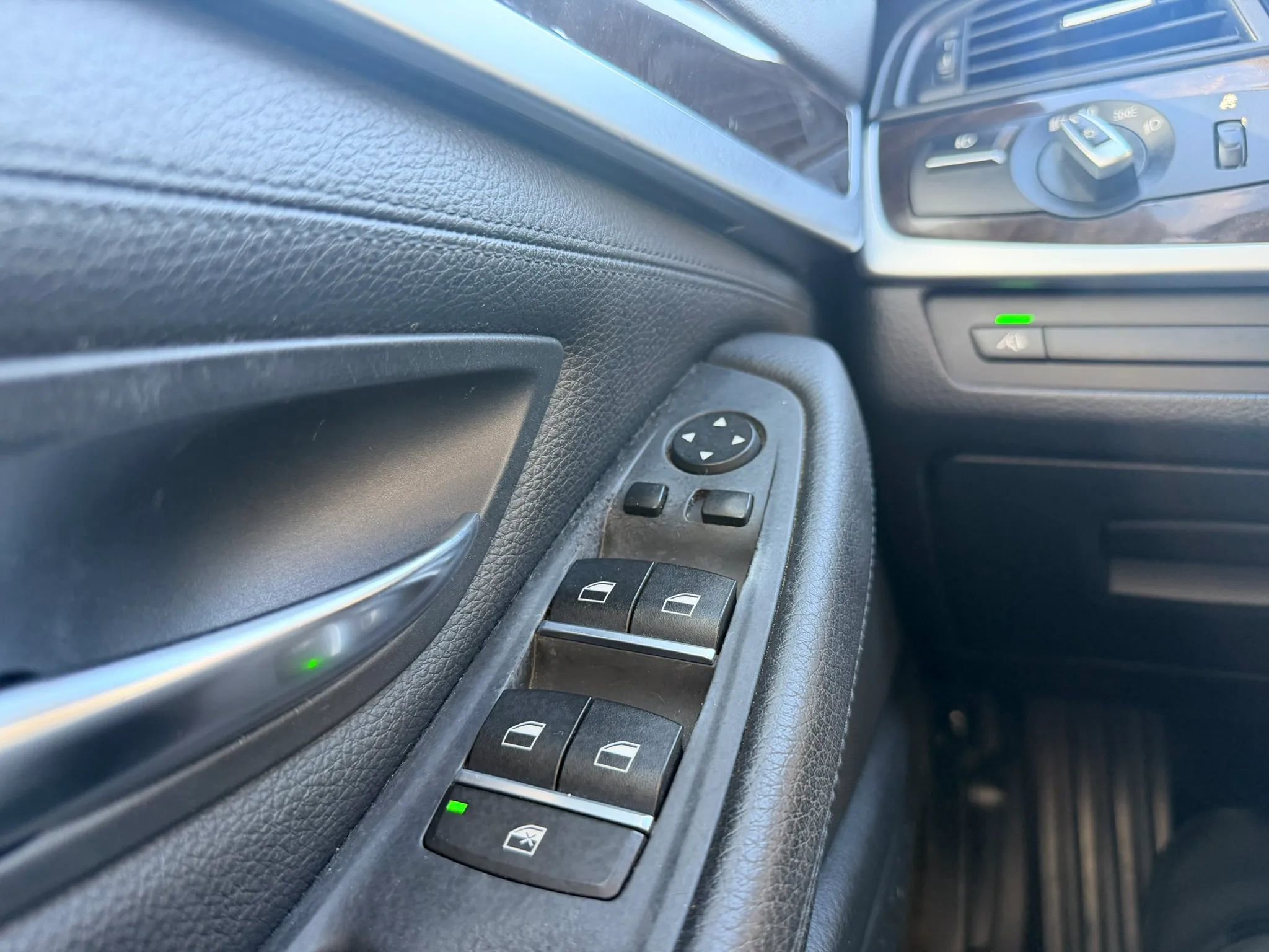 Used 2013 BMW 528i xDrive Sedan AWD/4WD image 13
