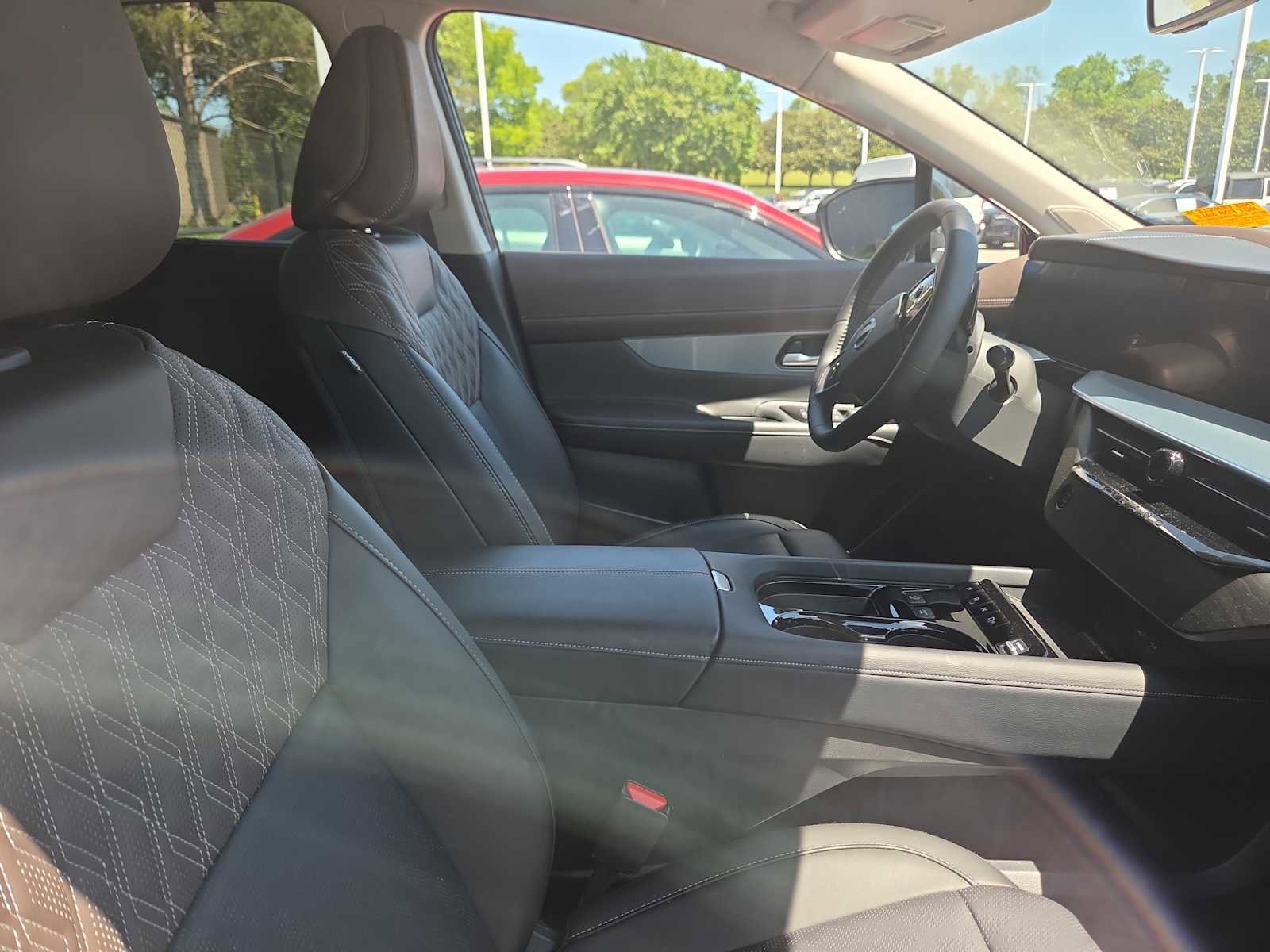 Used 2025 Nissan Murano Platinum w/ Cargo Package AWD/4WD image 12