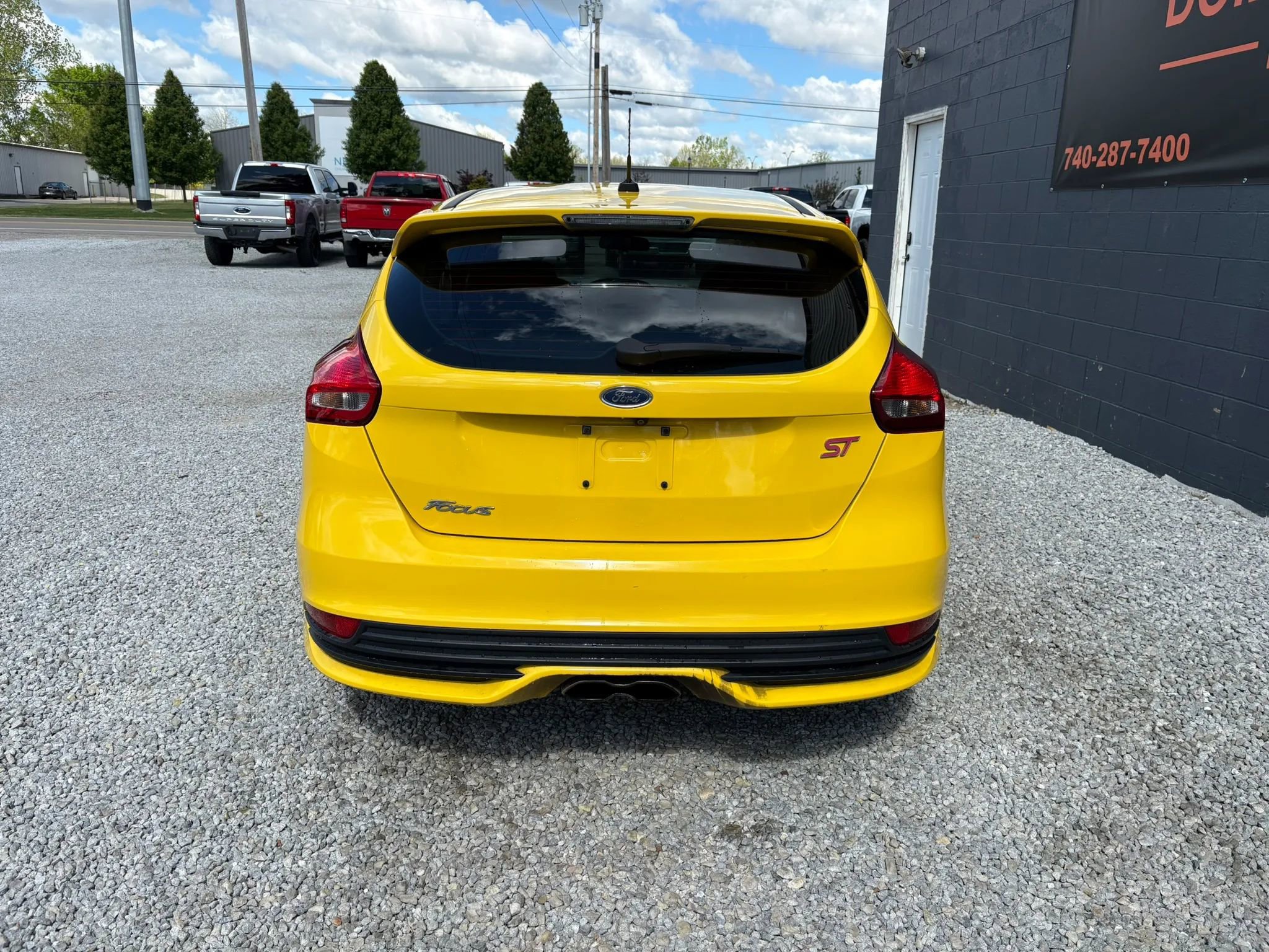 Used 2017 Ford Focus ST FWD image 3