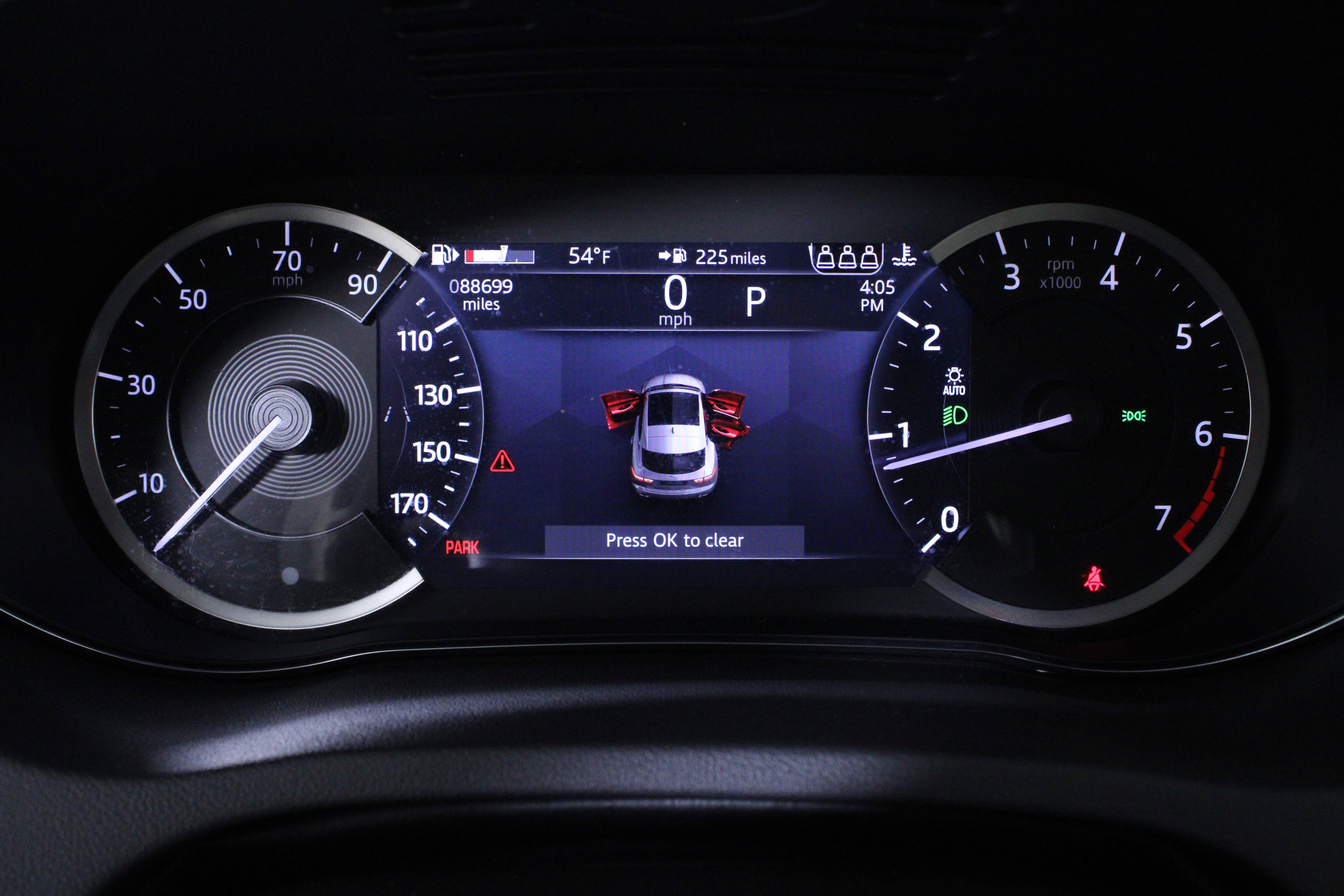 Used 2022 Jaguar E-PACE image 24