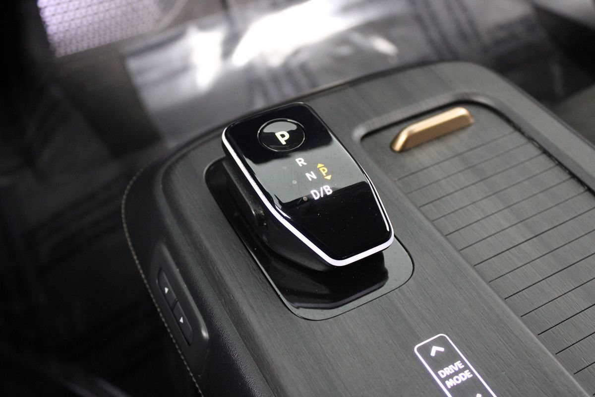 Used 2023 Nissan Ariya AWD image 21