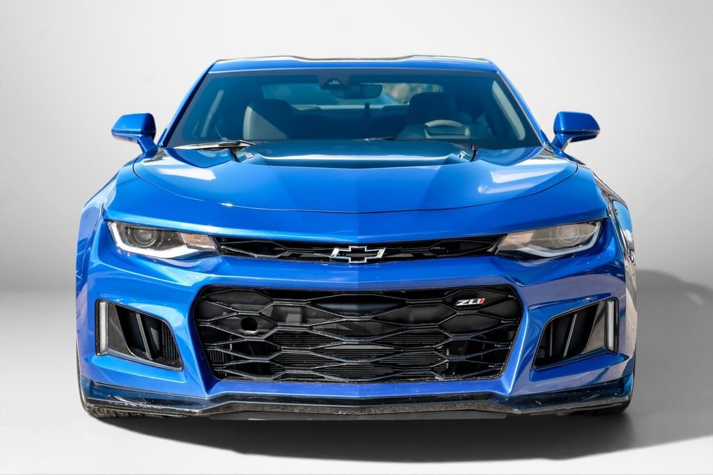 Used 2022 Chevrolet Camaro ZL1 RWD image 3